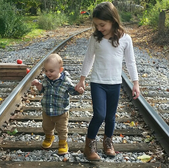 Meet your Posher, Laurie - Picture 2 of 8